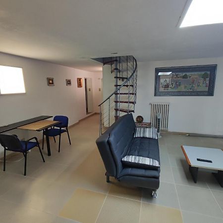 Central Private Flat By Old Town, Shops, Restaurants Bari Exteriér fotografie