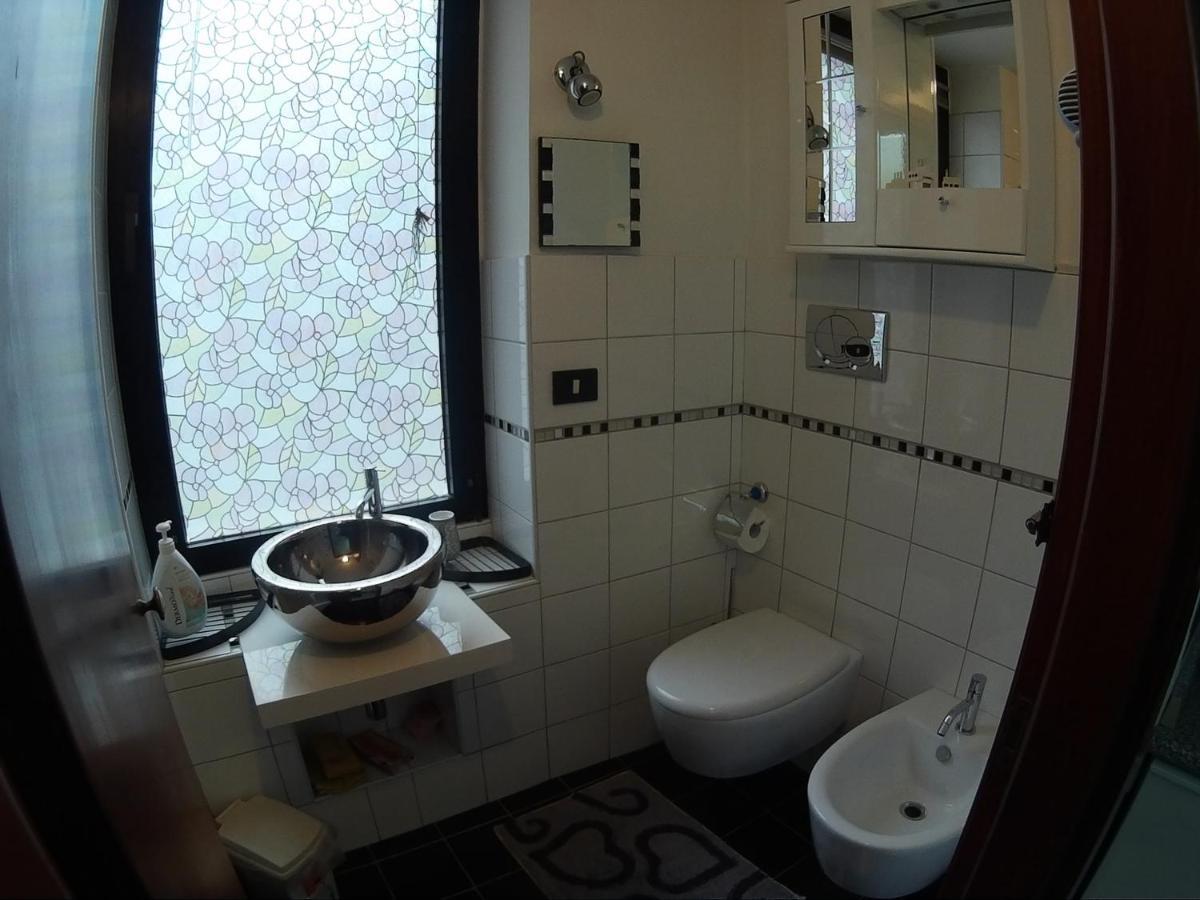 Central Private Flat By Old Town, Shops, Restaurants Bari Exteriér fotografie