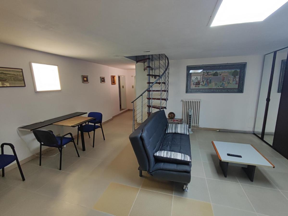 Central Private Flat By Old Town, Shops, Restaurants Bari Exteriér fotografie